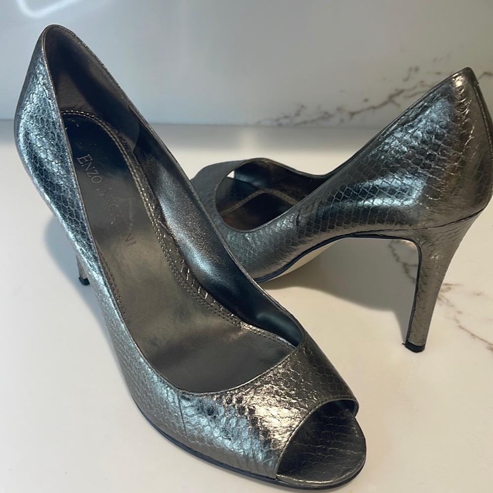 Beautiful ENZO ANGIOLINI PUMPS